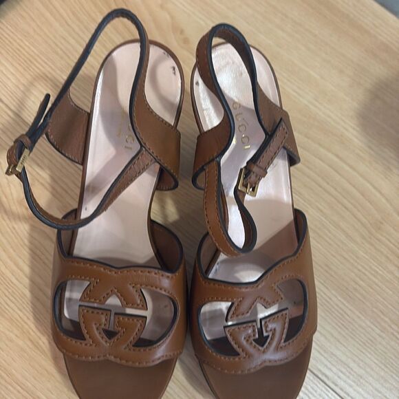 Gucci Interlocking G Cutout Platform Sandal 38.5/8 - Picture 14 of 16